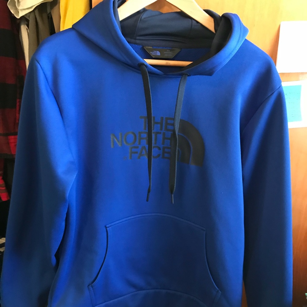 Men’s North Face hoodie